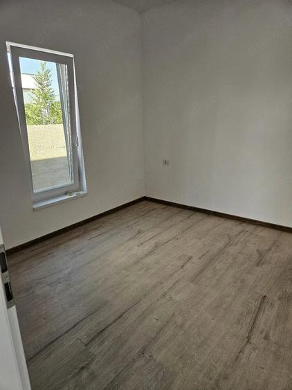 Casă cu 3 camere cu Teren 585 Mp în Moșnița Nouă