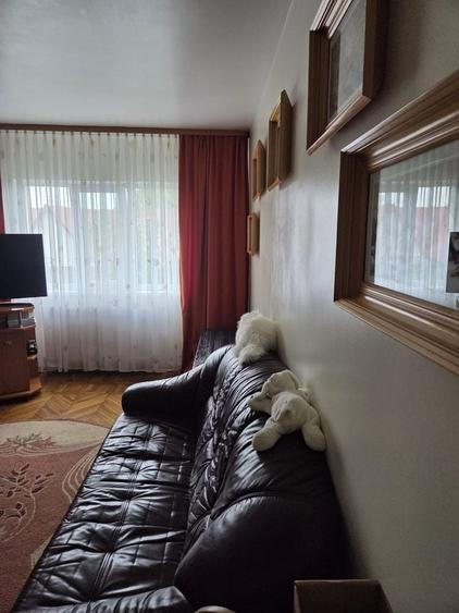 Apartament cu 2 camere decomandat în Manolești
