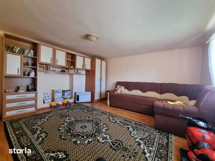 Casă cu 4 camere cu Teren 130 Mp în Central