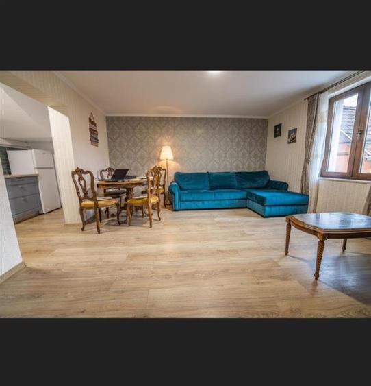 Apartament cu 2 camere decomandat, mobilat în Ultracentral