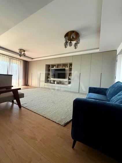 Apartament cu 4 camere decomandat, mobilat în Iancu Nicolae