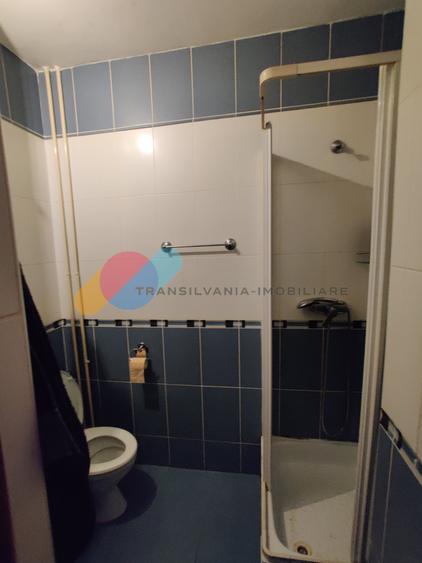 Apartament cu 4 camere semidecomandat în Zorilor