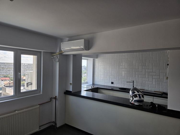 Apartament cu 4 camere în Obor