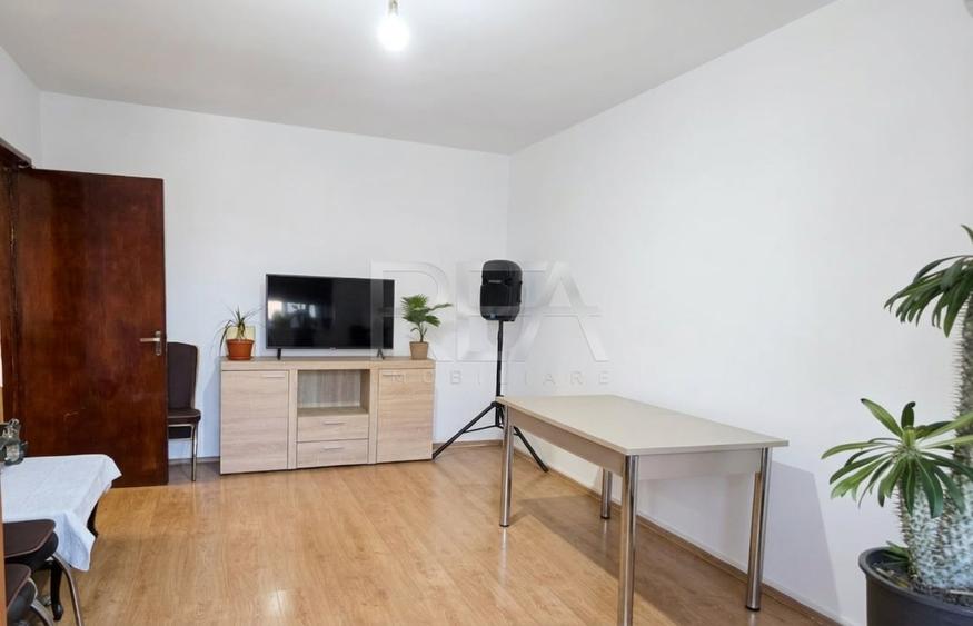 Apartament cu 3 camere decomandat, mobilat în Gorjului