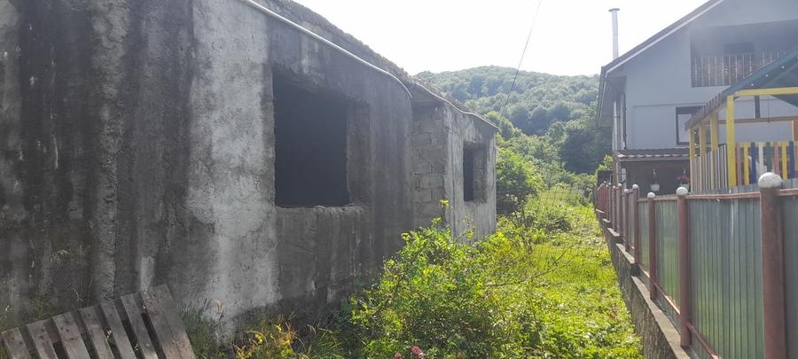 Casă individuală cu 4 camere cu Teren 842 Mp în Bădeni