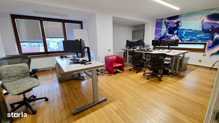Apartament cu 4 camere semidecomandat în Dorobanți