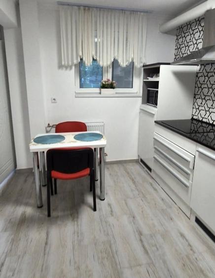 Apartament cu 2 camere decomandat, mobilat în Ultracentral