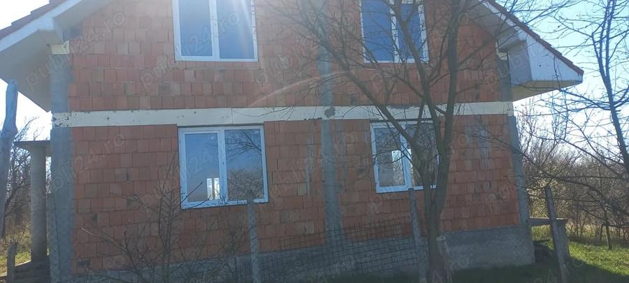 Casă cu 5 camere în Viile Satu Mare