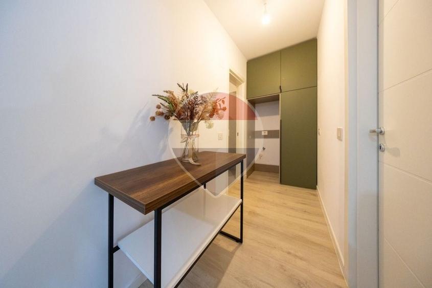 Apartament cu 2 camere decomandat, mobilat în Noua