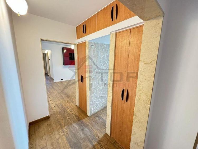 Apartament cu 4 camere semidecomandat în Mircea cel Bătrân