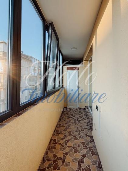 Apartament cu 3 camere decomandat în Florești
