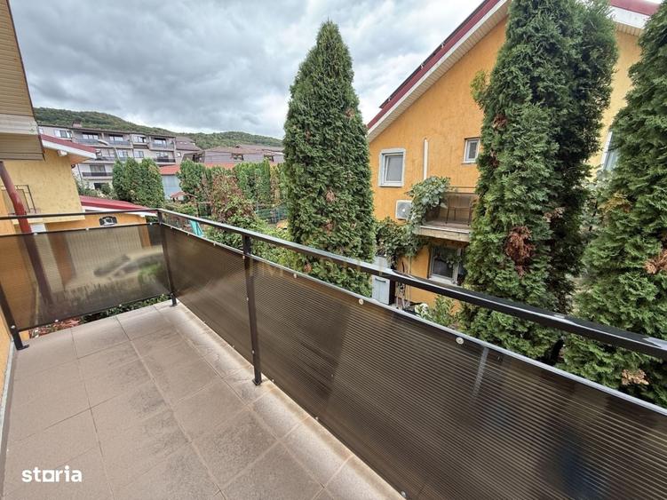 Casă cu 4 camere cu Teren 50 Mp în Florești
