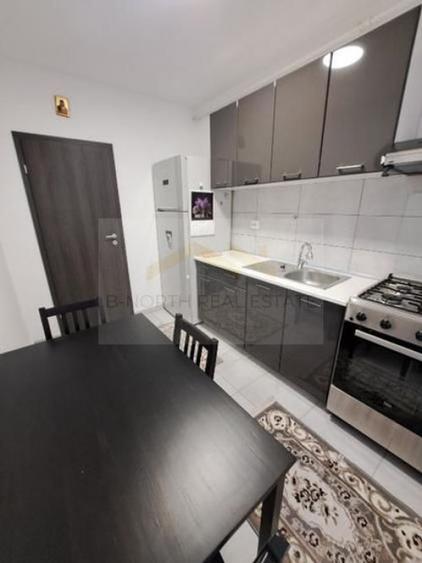 Apartament cu 2 camere decomandat în Roșu