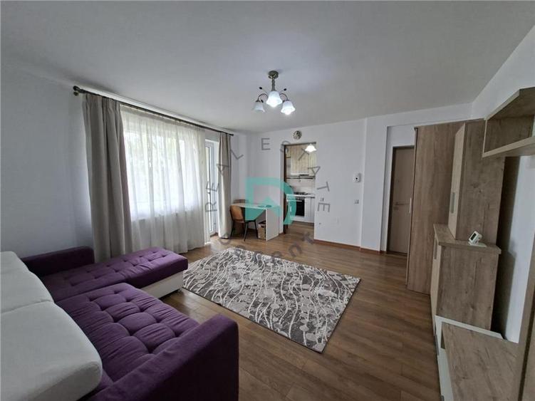 Apartament 2 camere, Tractorul, etaj 3, semidecomandat - 1