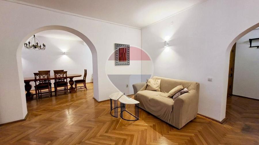 Apartament cu 5 camere în Dorobanți
