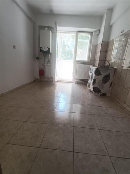 Apartament cu 2 camere decomandat în Obor