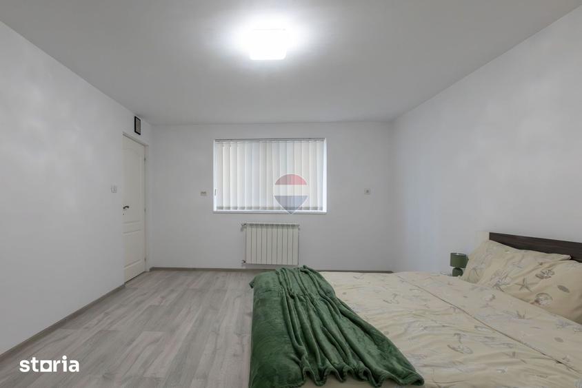 Casă cu 7 camere cu Teren 1833 Mp în Gherăiești
