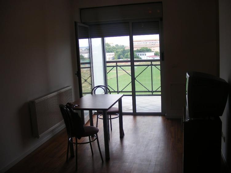 Apartament cu 2 camere decomandat în Torontalului