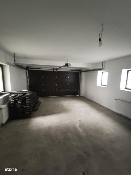 Casă cu 4 camere în Carierei