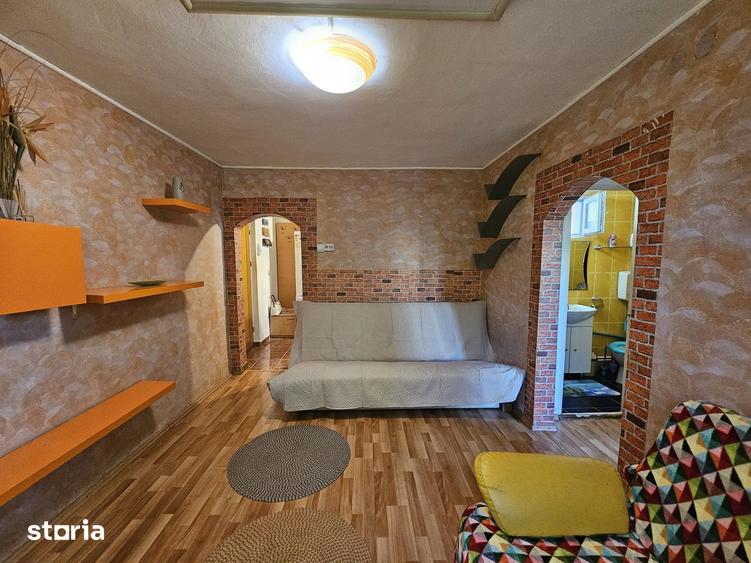 Apartament de vanzare 2 camere Tomis Nord etaj 3/4 - 1