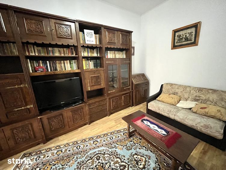 Casă cu 5 camere cu Teren 300 Mp în Călărași