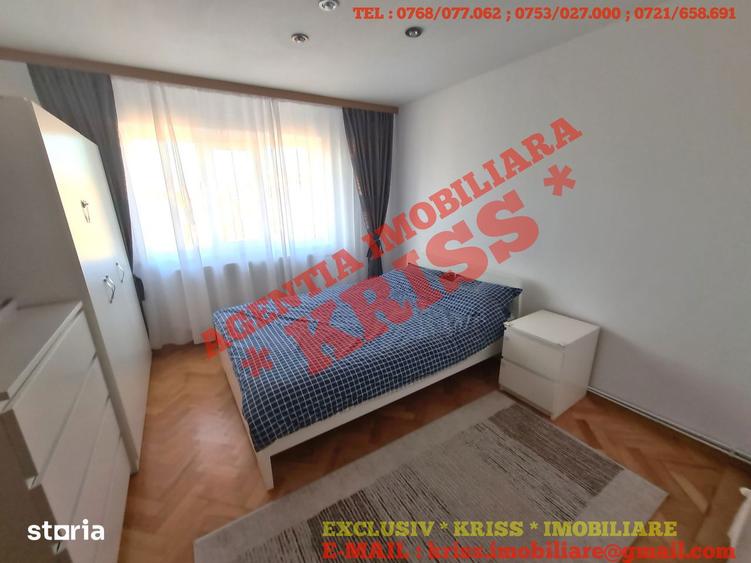 Apartament cu 3 camere decomandat în Central