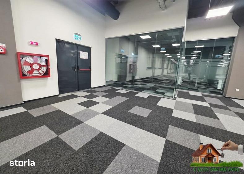 Spațiu comercial, de 1,250 mp, în Baza 3