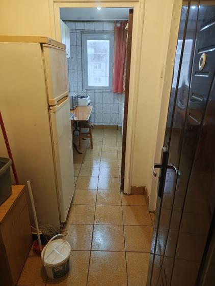 Apartament cu 2 camere semidecomandat în Militari