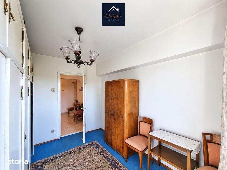 Apartament cu 4 camere decomandat în Tineretului