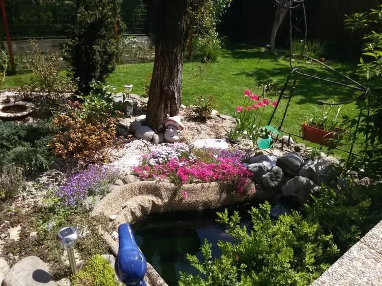 Casă individuală cu 3 camere cu Canalizare în Vest