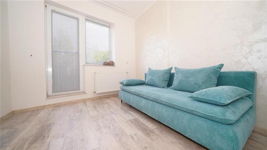 Apartament cu 3 camere decomandat, mobilat în Calea Aradului