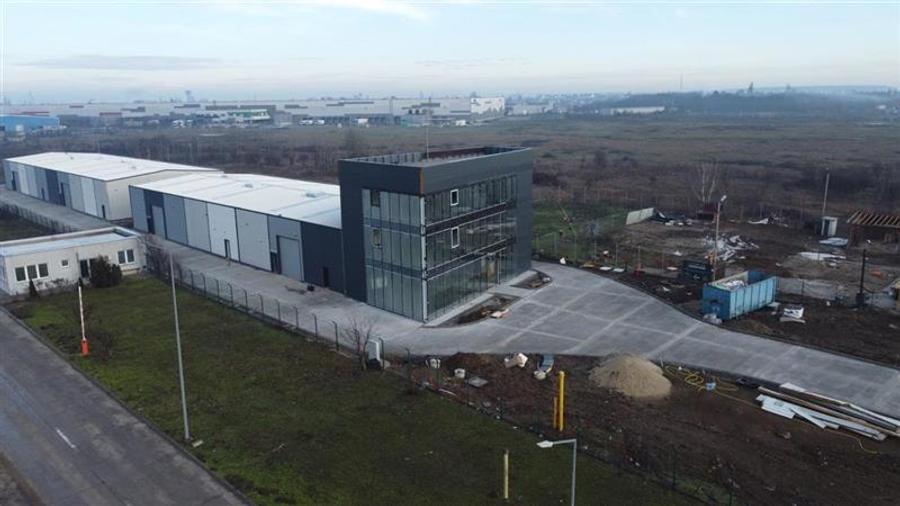 Spațiu industrial, de 1,150 mp, în Central