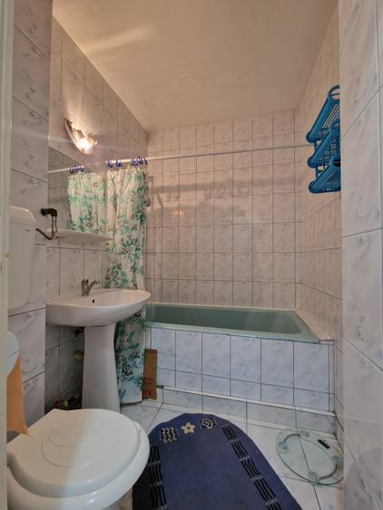 Apartament cu 2 camere decomandat în Lacul Tei