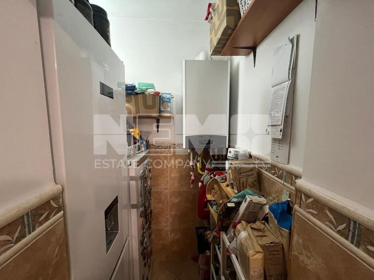 Apartament cu 4 camere decomandat, mobilat în Periferie