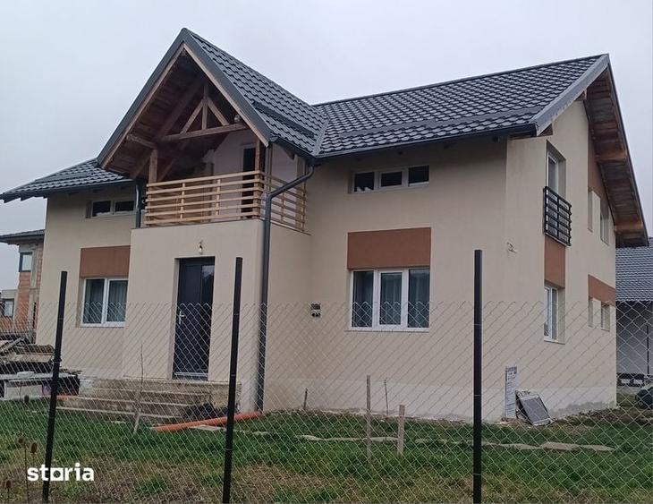 Casă cu 4 camere cu Teren 220 Mp în Jucu