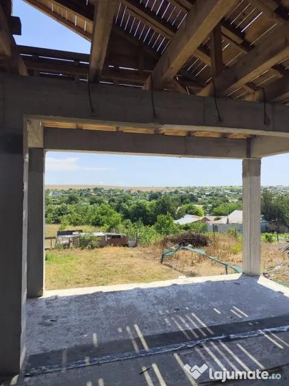 Teren cu casa la rosu - 3
