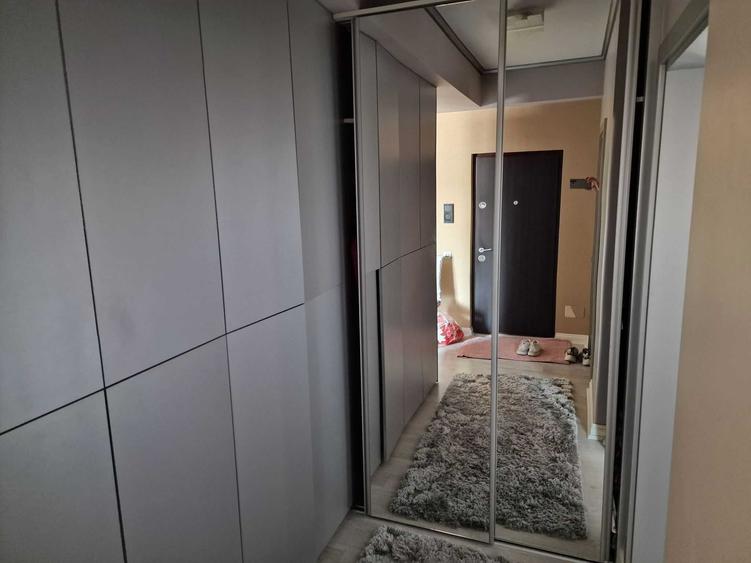 Apartament cu 2 camere semidecomandat în Exterior Vest