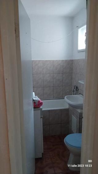 Apartament cu 2 camere decomandat în UTA