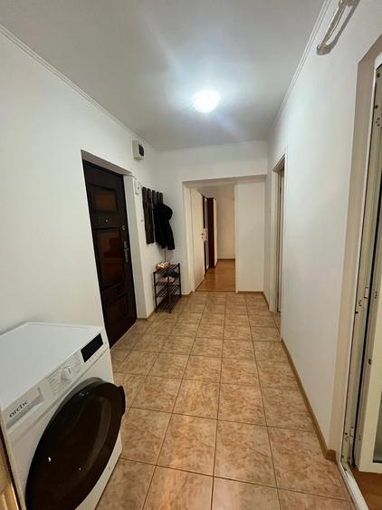 Apartament cu 2 camere decomandat, mobilat în Faleza Nord