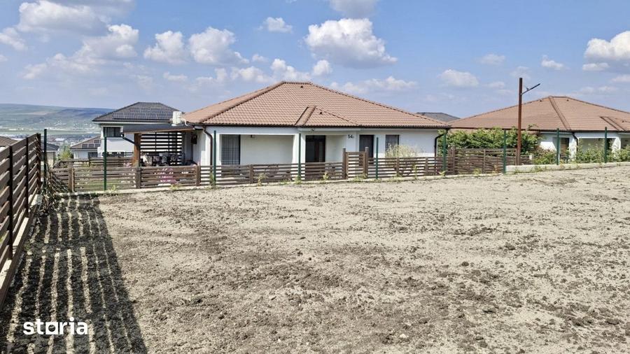Casă cu 4 camere cu Teren 450 Mp în Apahida