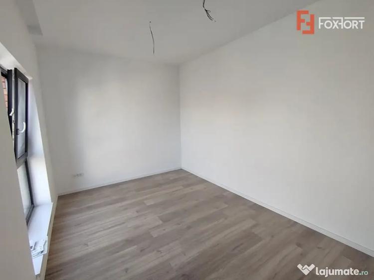 Casă cu 4 camere cu Teren 191 Mp în Buziașului