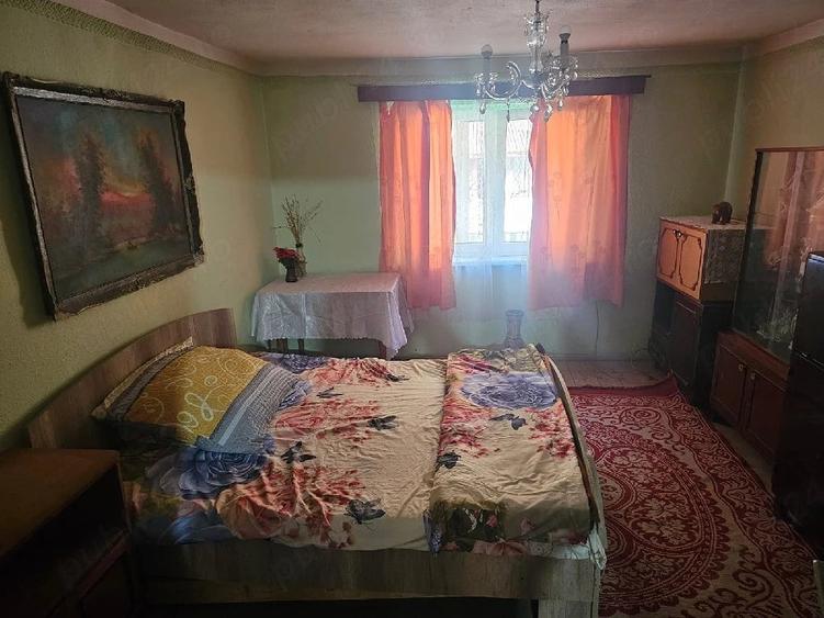 Casă cu 4 camere cu Teren 500 Mp în Central