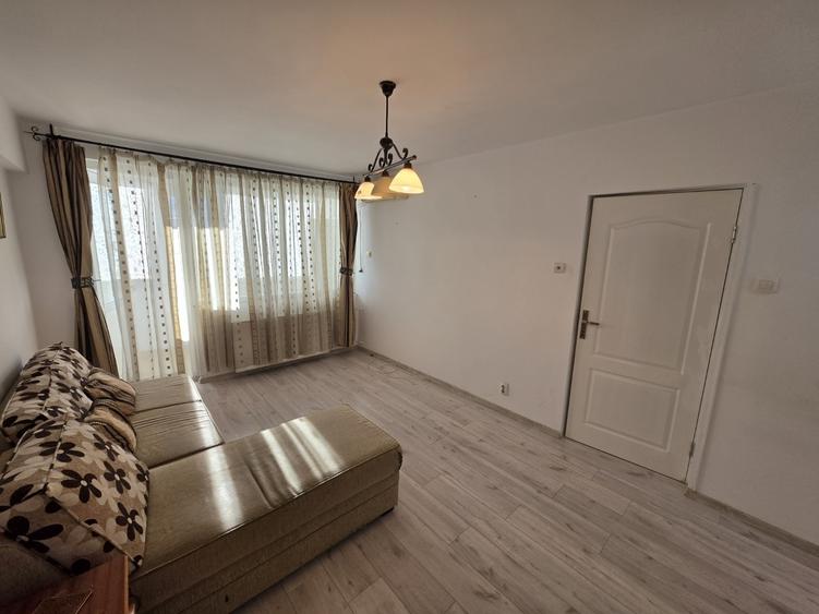 Apartament cu 2 camere semidecomandat în Titan