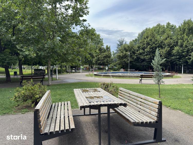Apartament cu 3 camere decomandat în Doamna Ghica