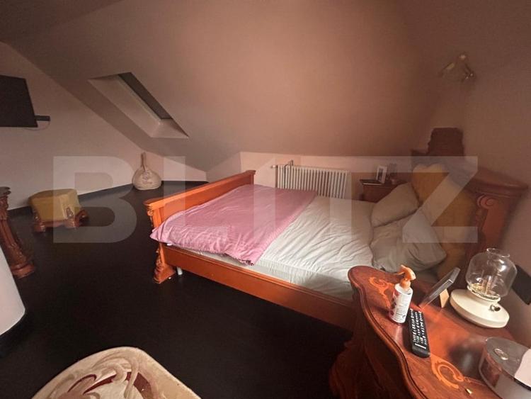 Casă individuală cu 8 camere cu Piscina în Dumbrăvița