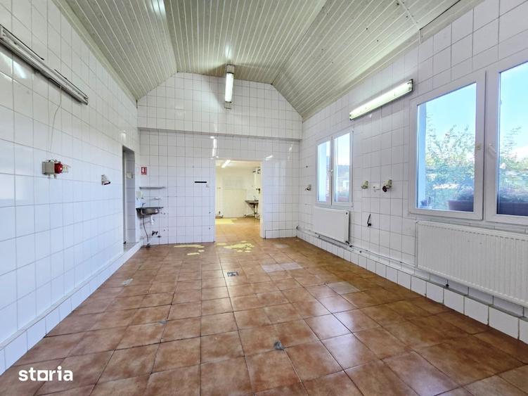 Spațiu comercial, de 120 mp, în Bujac