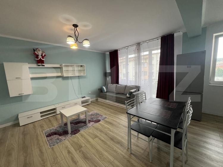 Apartament cu 2 camere semidecomandat, mobilat în Florești