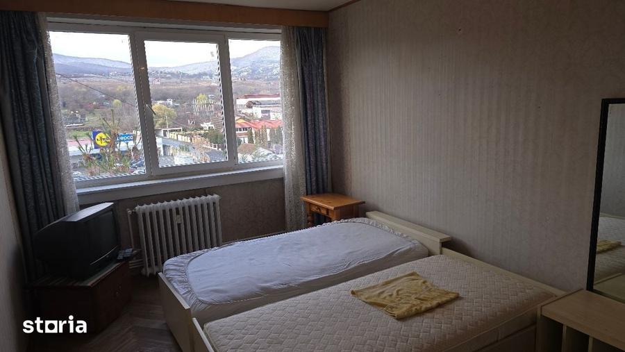 Apartament cu 3 camere decomandat în Bălcescu