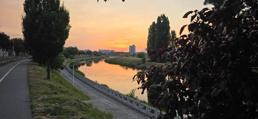 Apartament cu 2 camere semidecomandat în Lotus