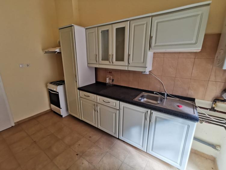 Casă cu 2 camere cu Canalizare în Fabric